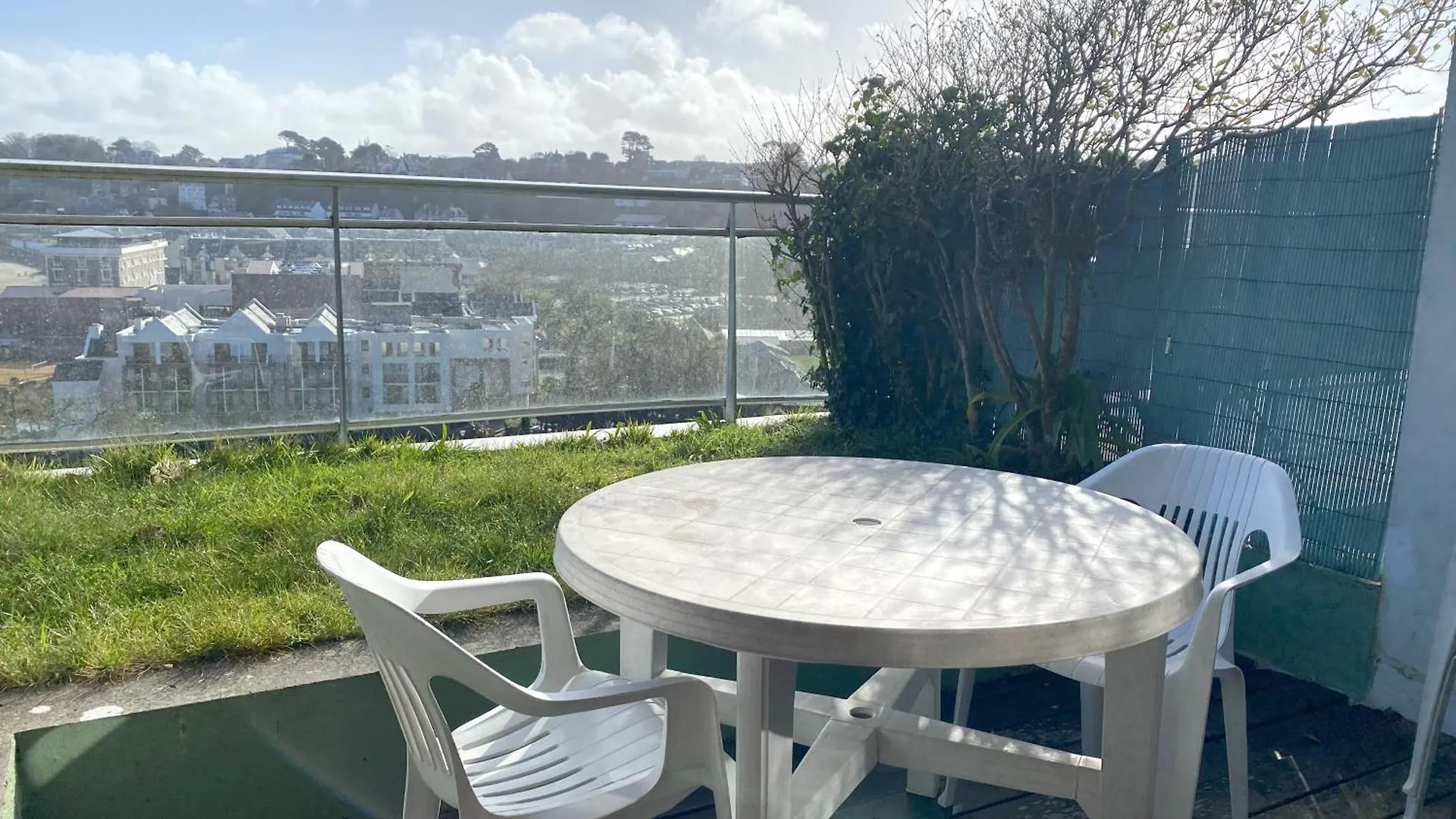 Appartement Avec Terrasse Vue Mer Plage De Trestraou A Perros-Guirec- Ref 904 Francia